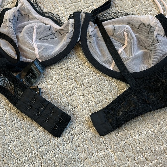 La Perla non-padded underwire bra. Size 34 C. - Picture 7 of 17